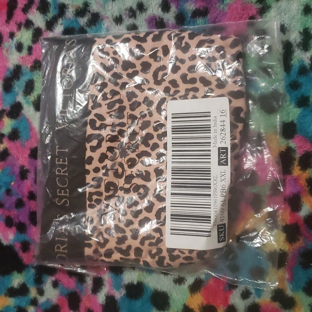 Bnwt Victoria's Secret boyshort panties